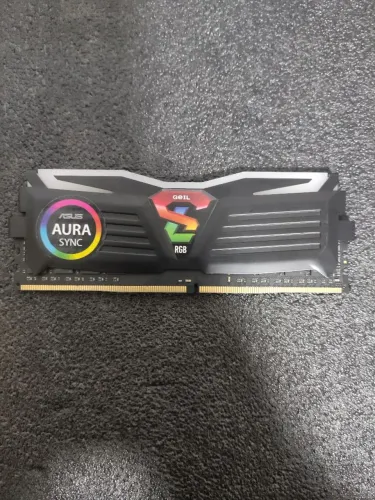 Memória RAM GeIL Super Luce RGB Sync DDR4 8GB 3000MHz