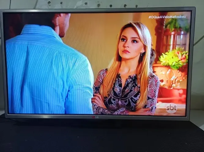 TV LG 32 polegadas - com chrocast Google, (transforma em smart)