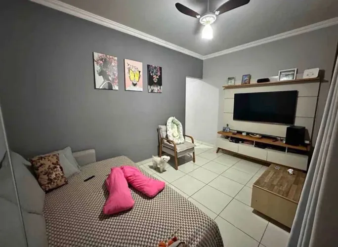 Casa a venda no bandeirantes