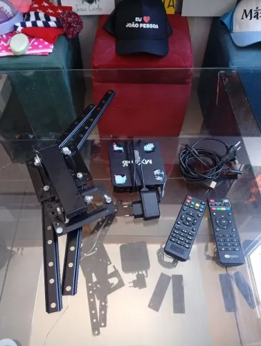 Converso para televisão vira esmart , vai junto com o suporte