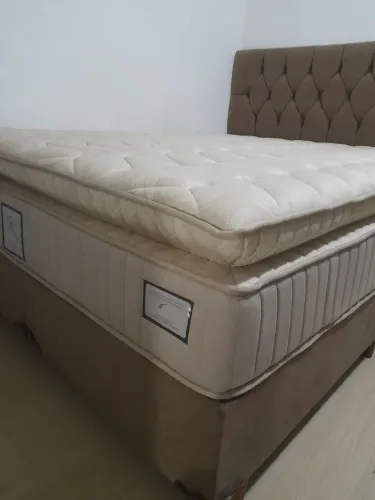 Vende colchão queen semi novo