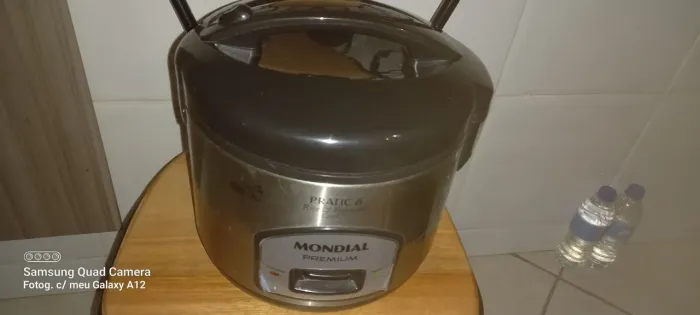 Panela elétrica de arroz 