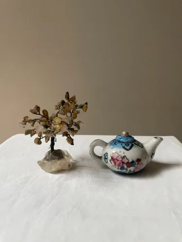 Itens de Decoração Árvore e Bule