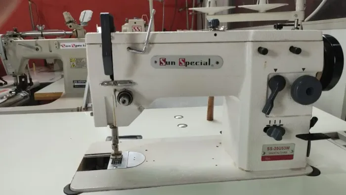 Máquina Costura Semi-Industrial Zig Zag Sun Special SS-2053W Muito Nova.