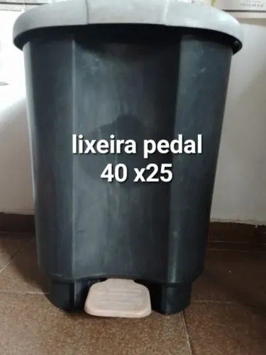 Lixeira pedal