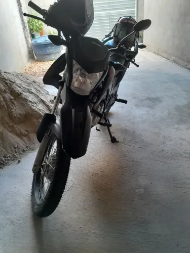 Vendes esta linda bros 160 moto de garagem