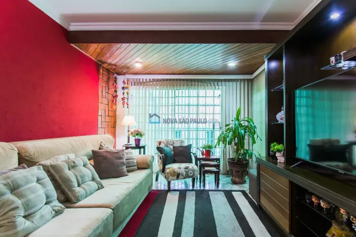 Casa à venda no Planaltinho, 4 dormitórios, 2 suítes, 2 vagas.