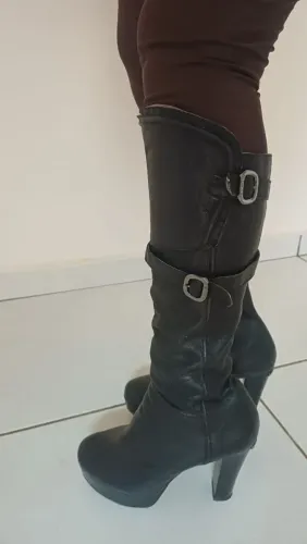 Bota de couro da Carmim usada 250