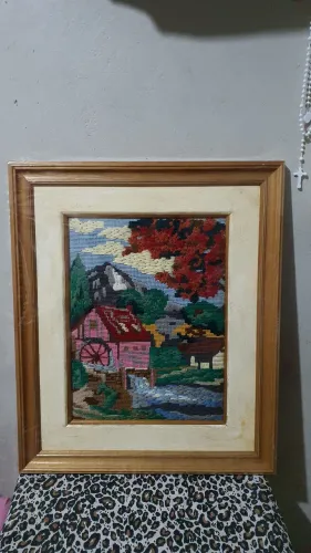 Quadro com moldura bordado antigo vintage