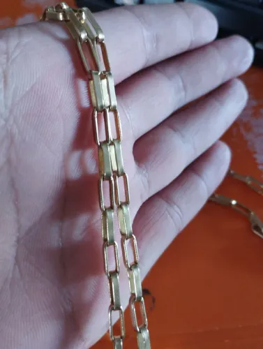 Corrente de moeda antiga