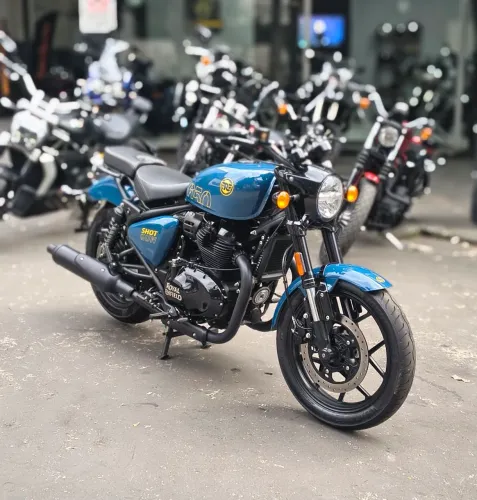 Royal Enfield Shogun 650 Base