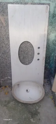 Pedra de mármore com cuba pra banheiro