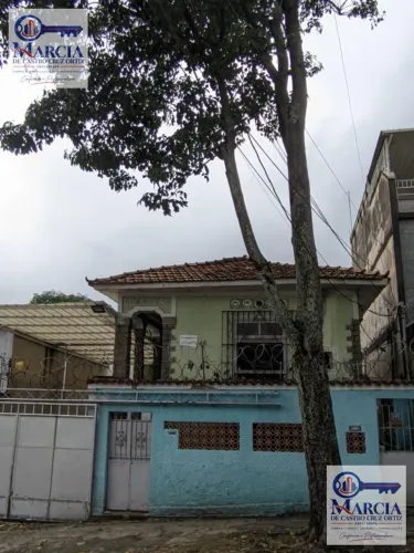 Casa à venda no Méier, Rio de Janeiro - 3 quartos, garagem para 2 carros, terreno amplo e