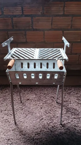 Vende churrasqueira nova