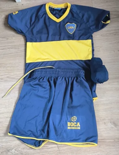 Uniforme Boca Juniors escola de futebol tamanho 8