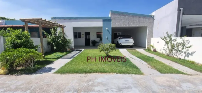 Casa com 2 dormitórios sendo 1 suíte em Condomínio Fechado - Marechal Deodoro (170m²)