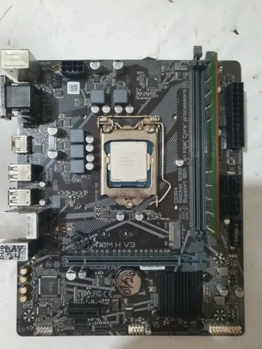 KIT  PREMIUM I3 10100T 10 GERAÇÃO + PLACA MÃE LGA1200 + 8GB DE MEMORIA DDR4 ( SEM ESPELHO)