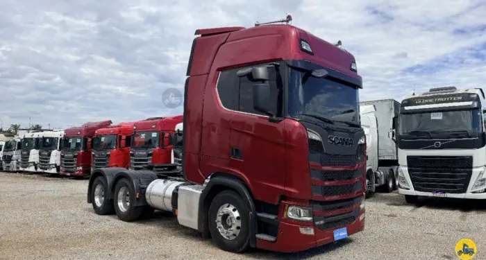 SCANIA S-500 6X2<br>2019/2019<br>CABINE RH (TETO ALTO)<br>AUTOMÁTICO