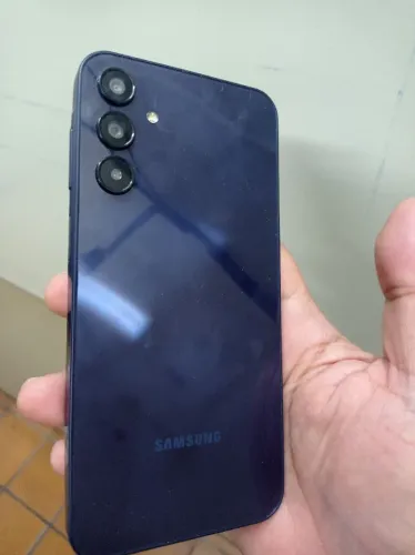 Vendo ou troco por caixa JBL, smartphone Samsung Galaxy A15