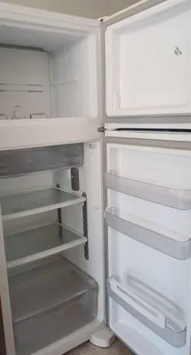 Vende-se Geladeira