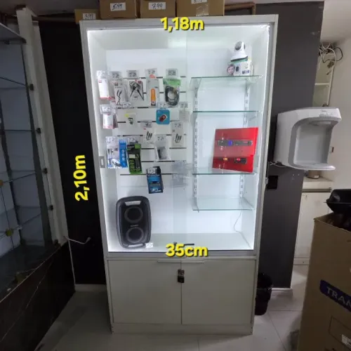 EXCELENTE Vitrine em MDF de Extrema qualidade+Canaletado+Vidros+Suportes
