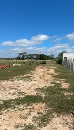 VENDO OU TROCO TERRENO NO ABAIS