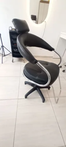 Vende-se cadeira de barbeiro/ cabeleireiro