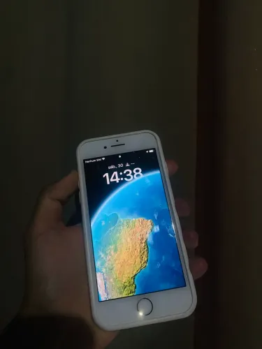 iPhone 8