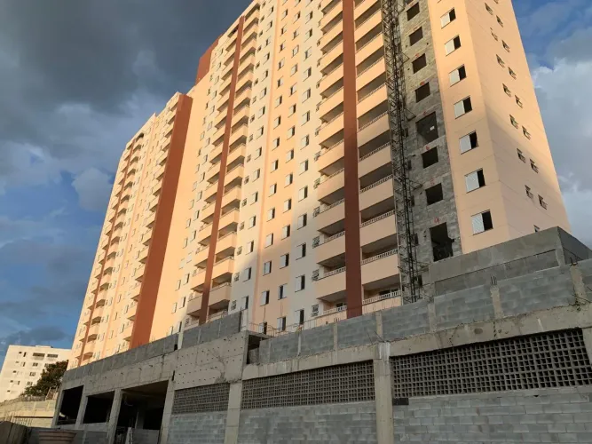 Jd Topázio/ Cond. Gran Portinari - 44 m2 / 2 quartos, sacada, 1 vg garagem