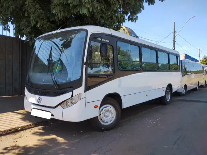 Ônibus Senior Midi 15-190 2011