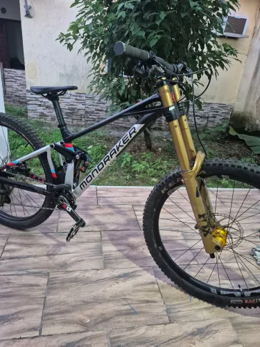 Bike mondraker summer 29 downhill