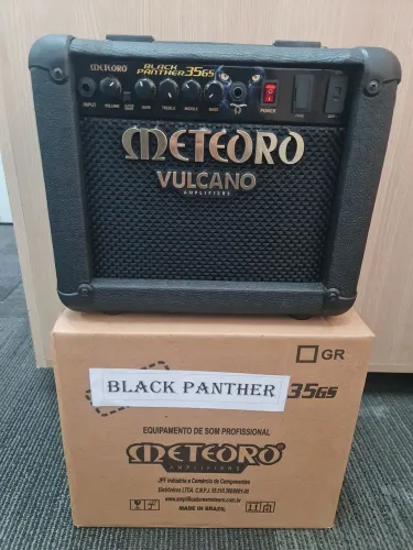 Amplificador de guitarra Meteoro Black Panther