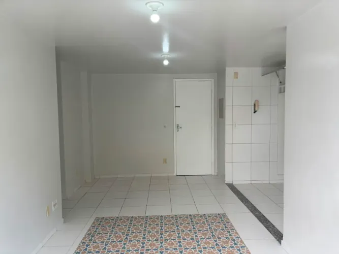 Apê com Suíte + Varanda no Condomínio Maravilhe por Preço de Oportunidade!