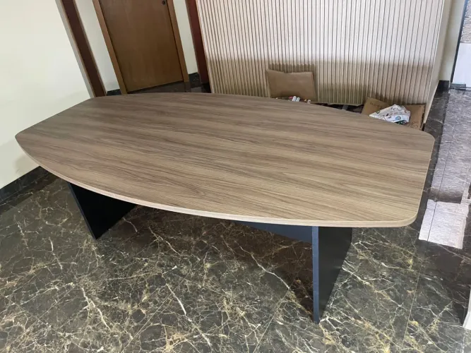 MESA DE REUNIAO 2.20x1.10 SEMIOVAL LOJA IKONOFFICE