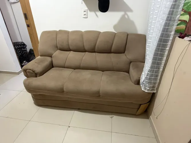 Sofá grande 3 lugares
