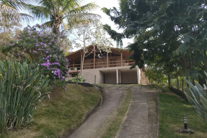 CASA À VENDA CONDOMÍNIO PARQUE DO ENGENHO
