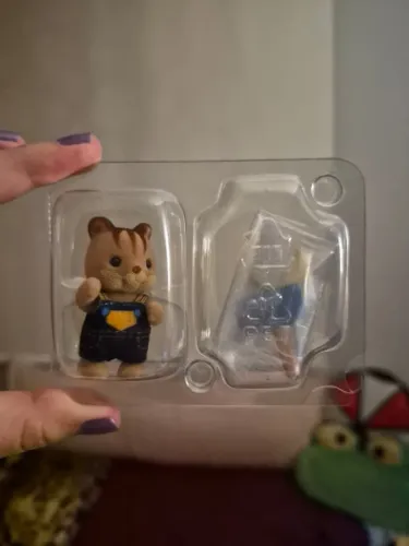 Sylvanian Families (Esquilo e Gatinho) coleção surpresa