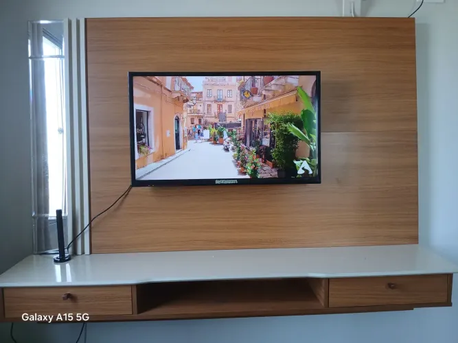 Vendo tv e rackos dois por 850!