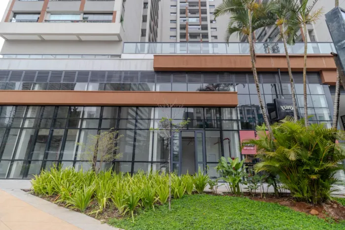 Loja de fachada ativa para venda em Vila Cordeiro, 99m²