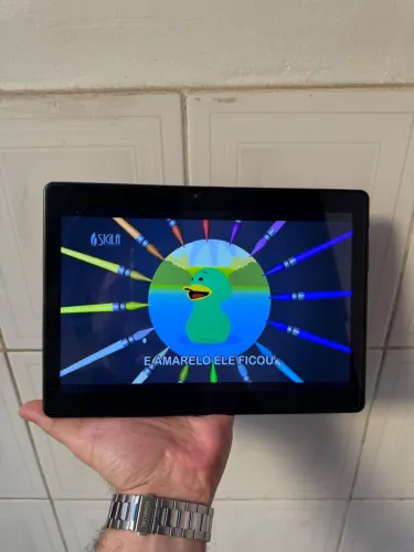 Tablet ótimo para criança ver desenho