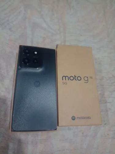 Vendo moto g 75 novo na caixa