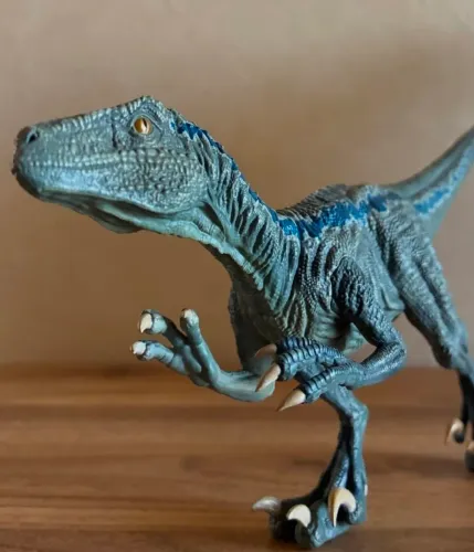 Jurassic World Velociraptor Blue Legacy collection Furyu japan exclusive lacrado