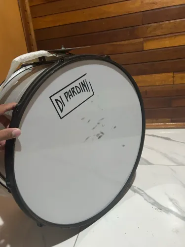 Vendo Instrumentos de torcida (bumbo,tarol e surdo)
