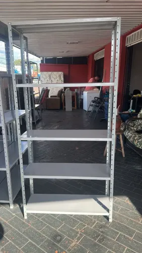 Prateleira de aço 5 bandejas SEMI NOVA