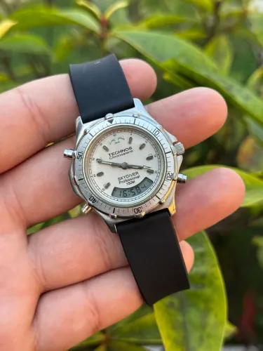 Relógio Technos Skydiver Quartz