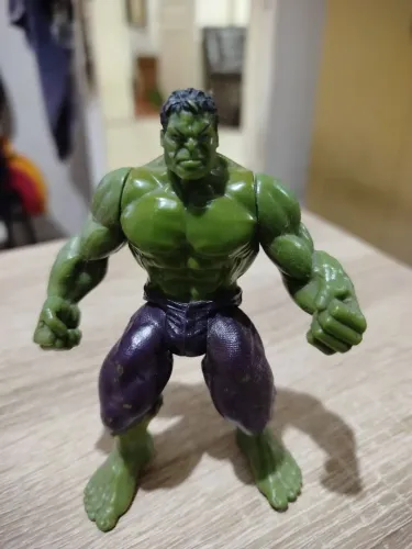 Vendo Boneco do Hulk Raro e em Bom estado! Colecionável.