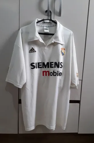 Camisa Retrô Real Madrid 2002 GG