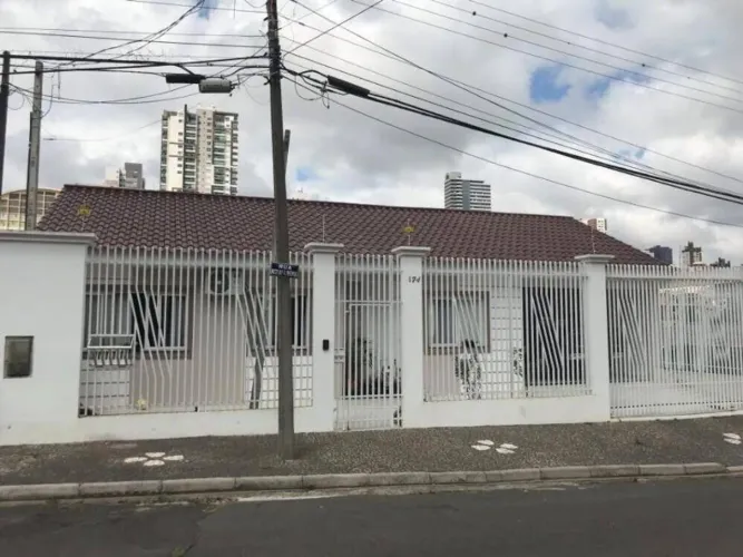 CASA RESIDENCIAL em PONTA GROSSA - PR, RONDA