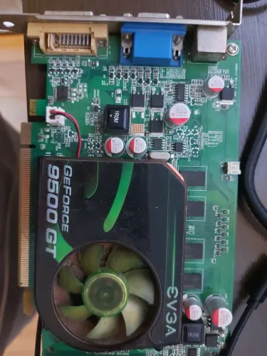 Placa de video gt 9500