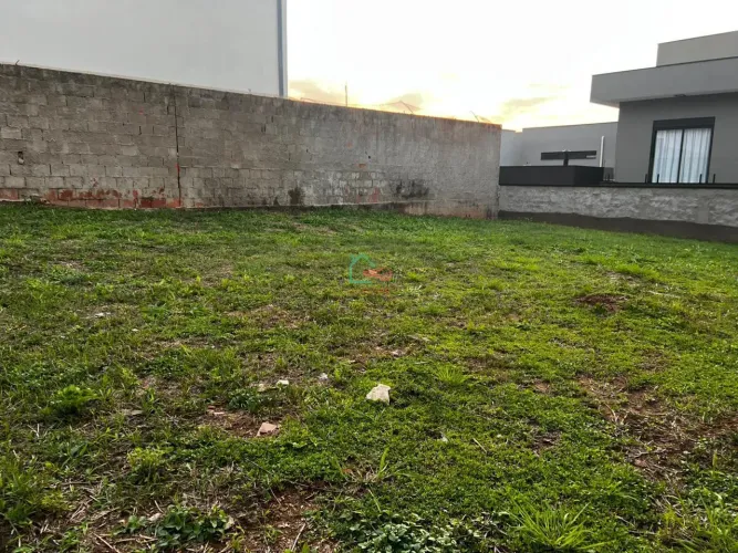 TERRENO RESIDENCIAL em Valinhos - São Paulo, Roncáglia